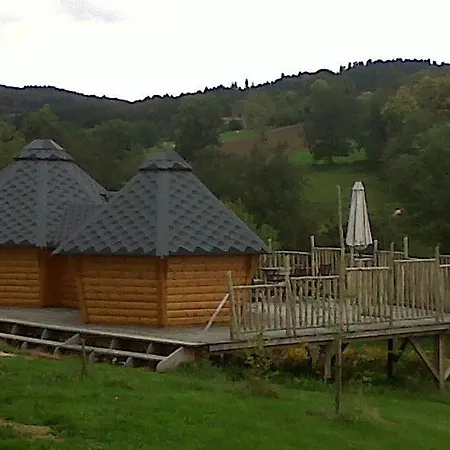 Gospodarstwo wiejskie Les Roulottes Et Du Livradois *